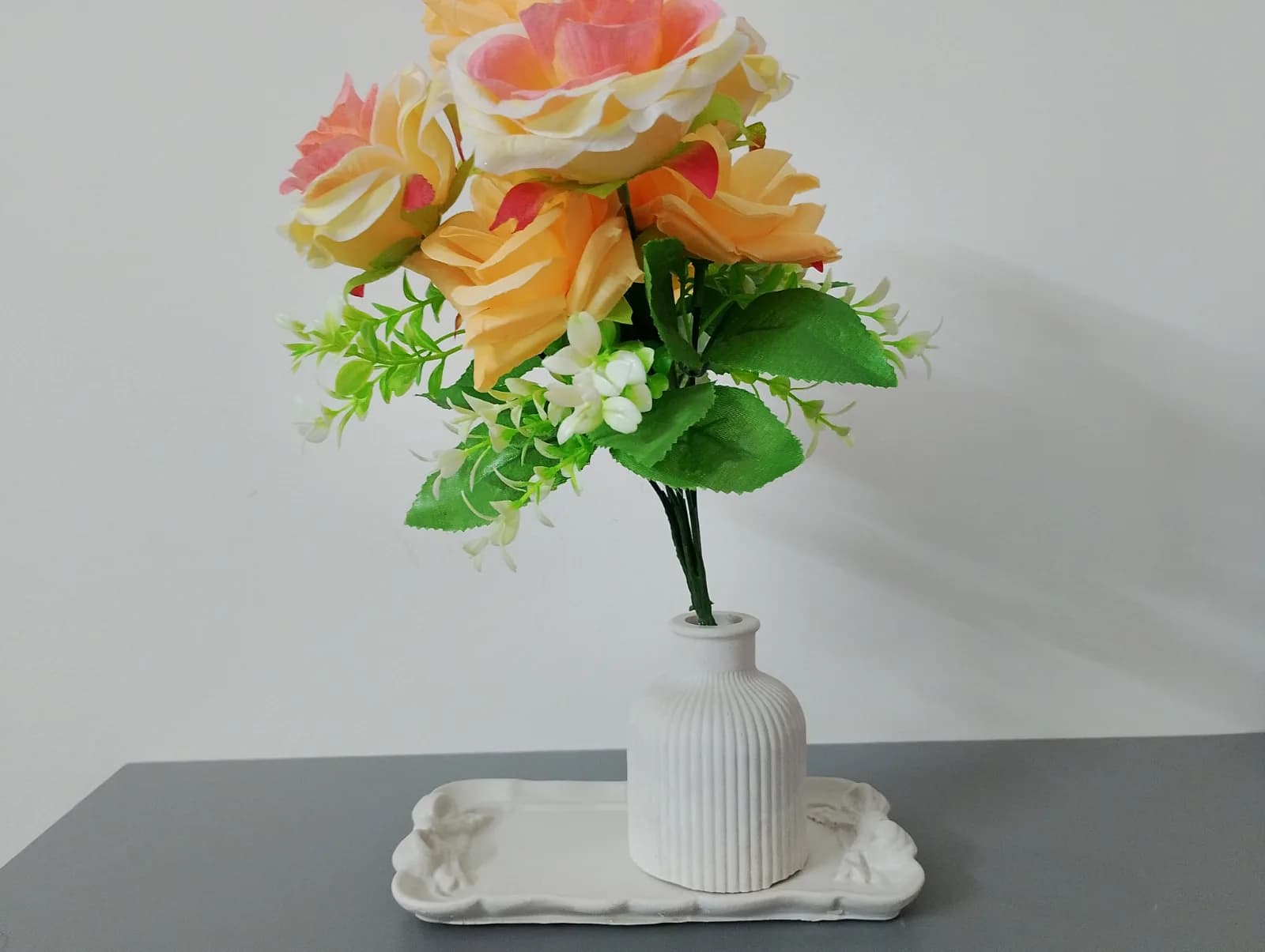x1 bow tray and ribber vase — 5